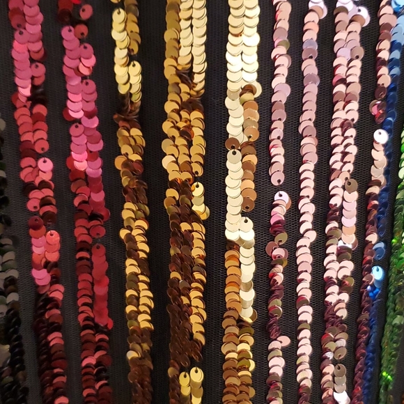 🔥NWT Colorful sequin top - Picture 2 of 5